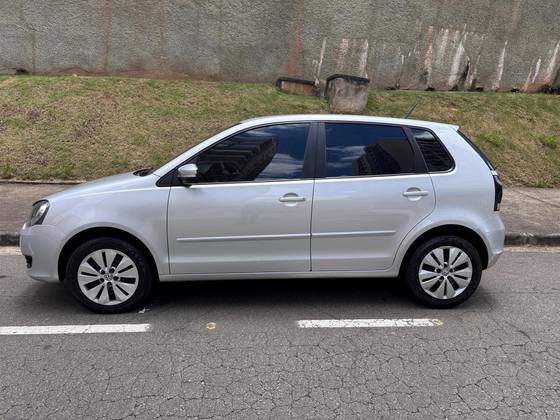 VOLKSWAGEN POLO 1.6 MI 8V FLEX 4P MANUAL VOLKSWAGEN POLO 1.6 MI 8V FLEX 4P MANUAL